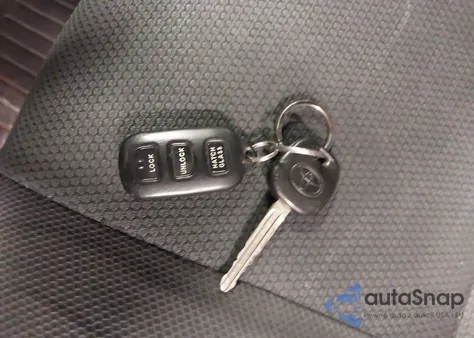 2008 Toyota Matrix Xr from USA, damaged, VIN 2T1KR32E48C718161